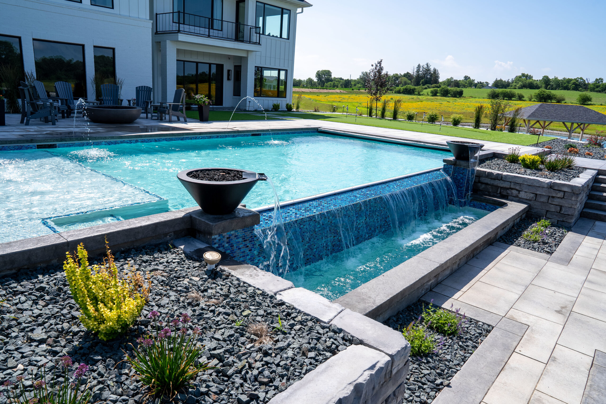 commercial pool builder